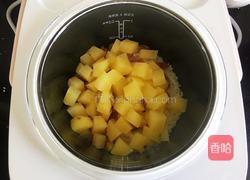 土豆腊肠焖饭的做法图解8