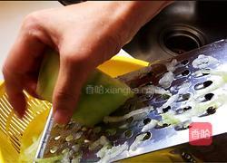 夏季祛湿 冬瓜猪肉馅儿饺子的做法图解1