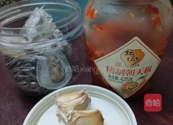 剁椒炒豆芽的做法图解1