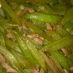 肉炒西芹的做法[图]