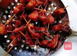 Illustration of how to make toothpick meat 6