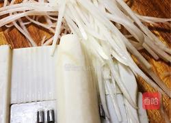 扇贝萝卜丝汤的做法图解2