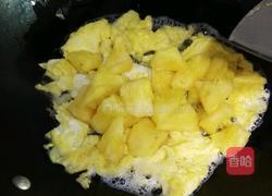 菠萝炒鸡蛋白菜的做法图解4