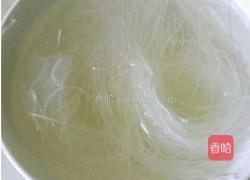 粉丝金针菇蒸基围虾的做法图解2