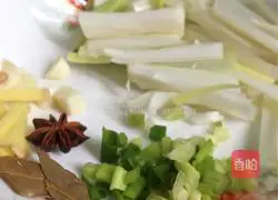 Illustration of how to make spicy chicken diced 4