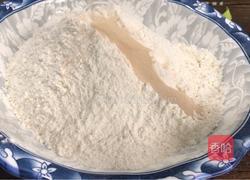 发面剩菜馅饼的做法图解1