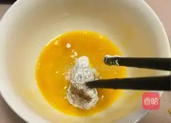 Illustration of how to make golden pork cubes 6