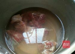 海带大骨汤的做法图解5