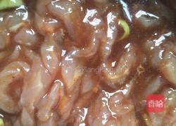 青椒肉丝炒猪耳豆的做法图解3