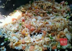 蟹肉棒火腿肠蛋炒饭的做法图解11