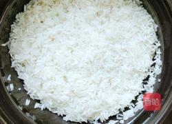 煲仔饭(广式腊肠煲仔饭)的做法图解2