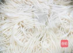 豆角焖面的做法图解1