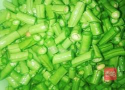 豆角炒鸡蛋的做法图解1