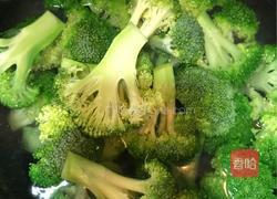 蒜蓉西兰花的做法图解3