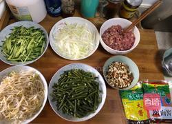 炸酱面的做法图解1