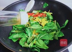 时蔬炒宽面的做法图解7