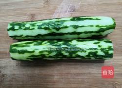 凉拌枸杞黄瓜的做法图解1