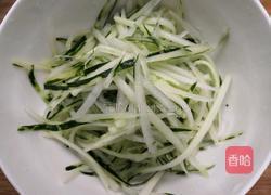 凉拌枸杞黄瓜的做法图解3