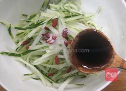 凉拌枸杞黄瓜的做法图解6