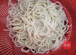 奶香胡萝卜洋葱意面的做法图解6