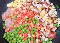 鲜蔬肉肠荷叶蒸饭的做法图解6