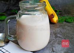 香蕉奶昔的做法图解6