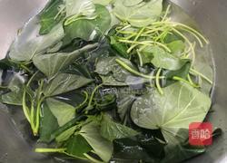 蒜香红薯叶的做法图解1