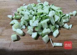 清炒素三丁的做法图解3