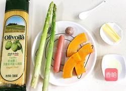 南瓜香肠芦笋意面的做法图解1