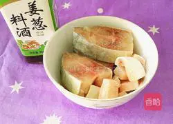 Illustration of how to make steamed loofah 2