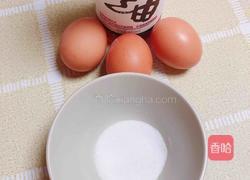 蜜汁香油蒸蛋(润肺止咳)的做法图解1