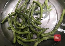 四季豆炒粉丝的做法图解9