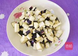 茄子炒卷心菜的做法图解3