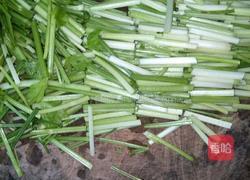 凉拌小芹的做法图解2