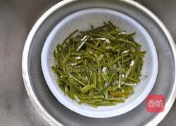 毛豆米炒海带的做法图解3