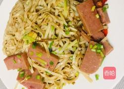 葱香午餐肉炒面的做法图解6