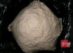 火腿鲜虾披萨的做法图解1