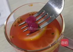 柠檬百香果的做法图解2