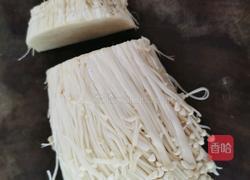 金针菇番茄牛肉煲的做法图解2