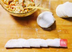 虾滑玫瑰花煎饺的做法图解4