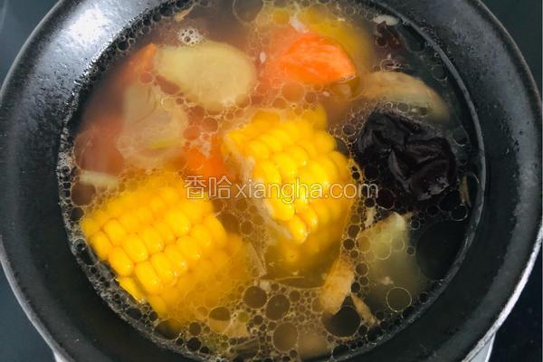 瓦罐排骨玉米汤