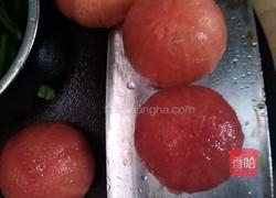 鱼骨番茄汤的做法图解1