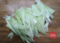 西芹炒瘦肉的做法图解5