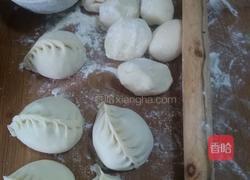 菜苗肉馅包子的做法图解4