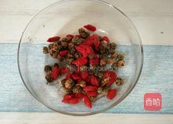 菊花枸杞茶的做法图解3