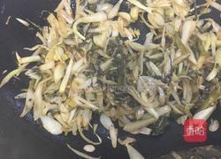 藠头炒酸菜的做法图解11