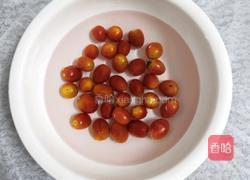 养乐多圣女果汁的做法图解2