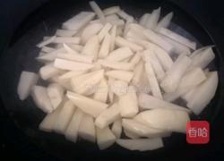 干锅鱿鱼的做法图解1