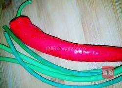 香辣鸡蛋的做法图解1