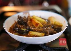 鲁菜经典葱烧海参的做法图解3